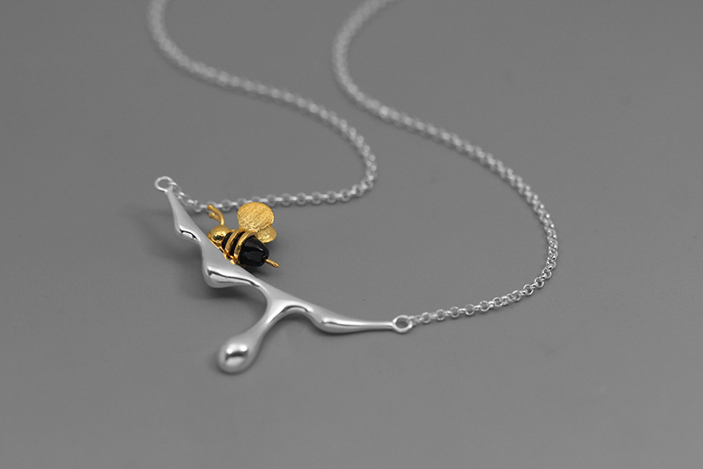 Bee Necklace Silver
