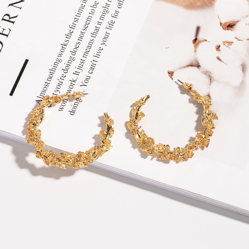 Boucles D&#39;oreilles Fantaisie En Forme De C display picture 2