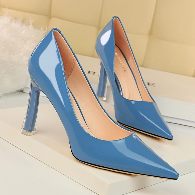 Fashionable slim high-heeled shoes transparent heel lacquer shallow