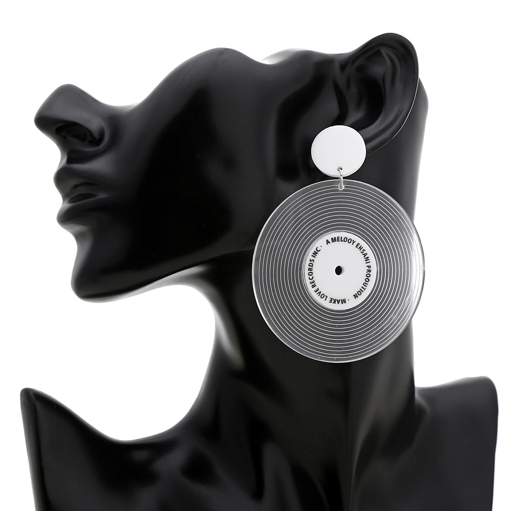 Europe Et En Amérique Croix Frontière Nouvelle Mode Gramophone Record Ronde Goujons Simple Personnalité Polyvalent Pour Mondaine Élégante Boucles D'oreilles display picture 7