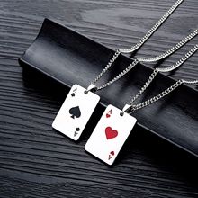 欧美风时尚创意扑克牌红桃黑桃A钛钢项链个性百搭爱心不锈钢吊坠