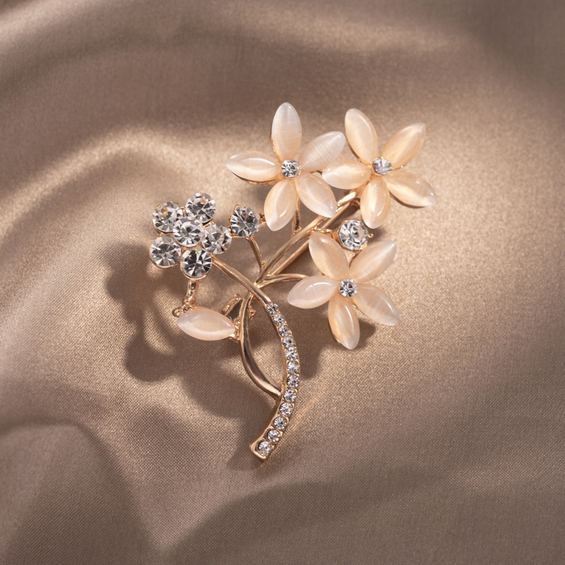 고양이 눈 돌 매화 꽃