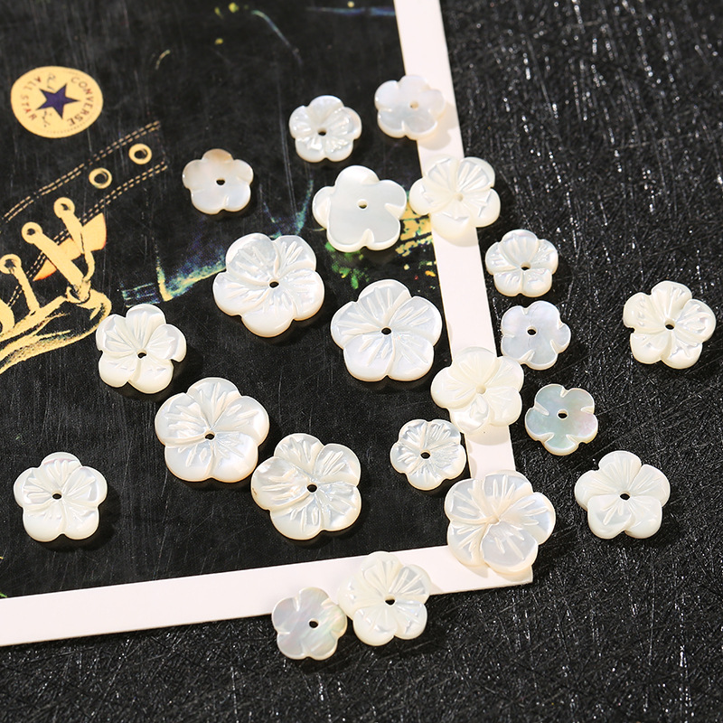 白色天然贝壳花饰品配件批发 diy手工雕刻花饰品串珠配件辅料厂家