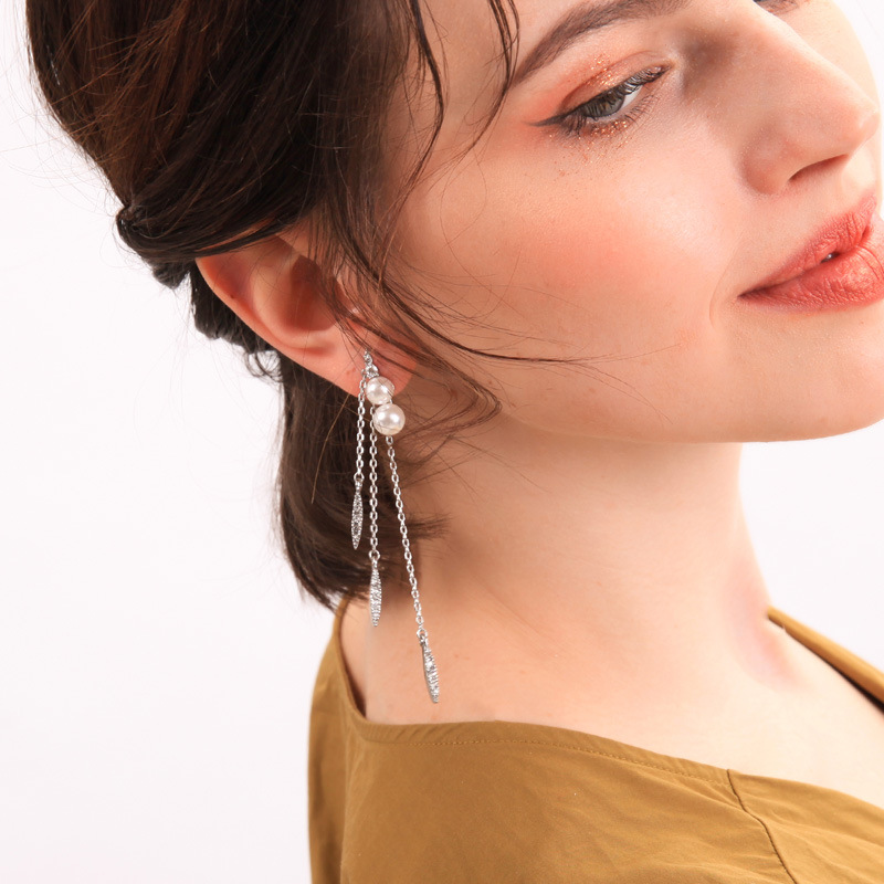 Lange Kreative Perlen-quasten-diamant-ohrringe Ohrringe Weibliche Europäische Und Amerikanische Mode Temperament Zeigt Dünnes Gesicht Ohrringe Ed01964d display picture 4