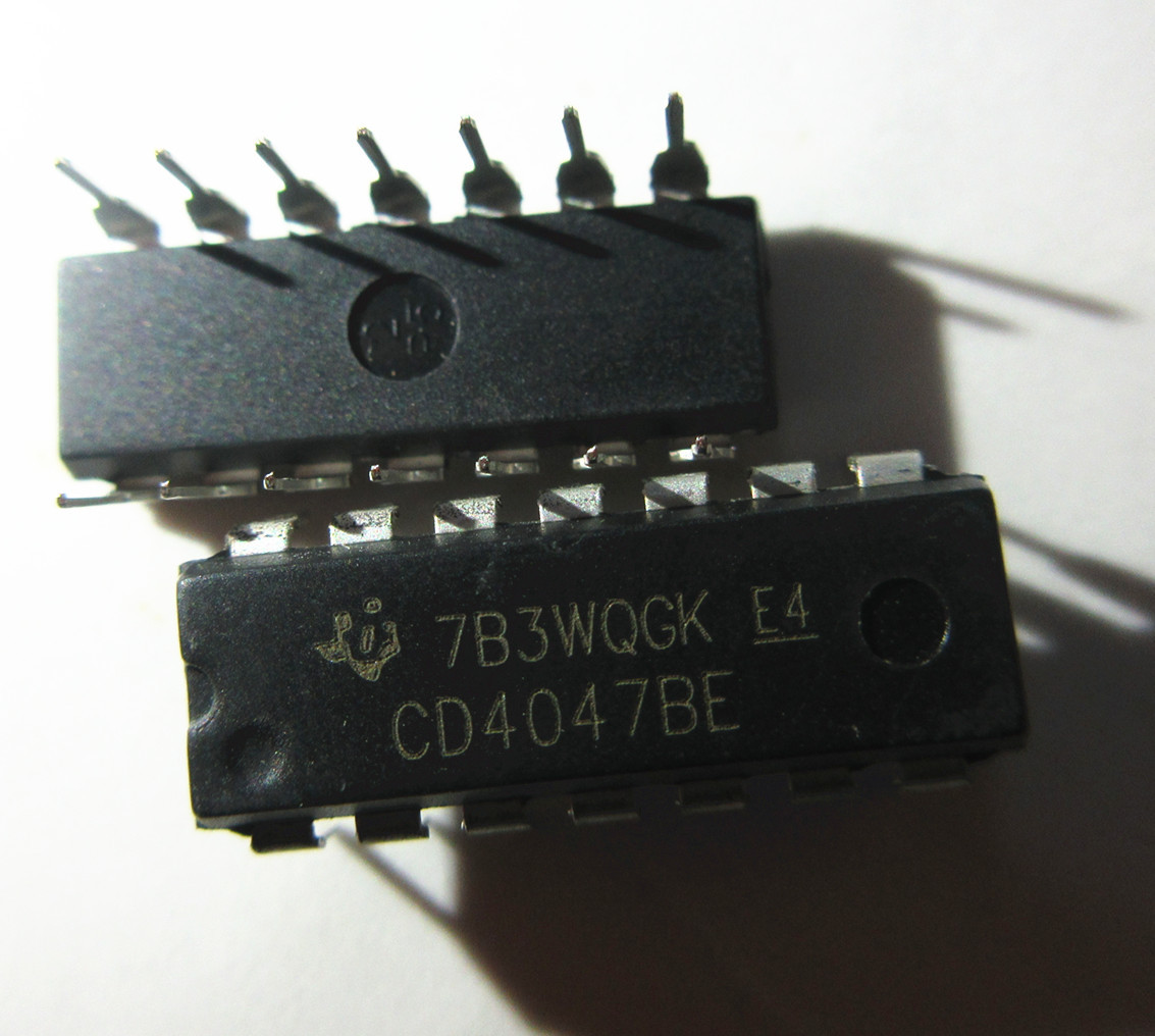 CD4047 CD4047BE 逻辑-多频振荡器 DIP14 直插