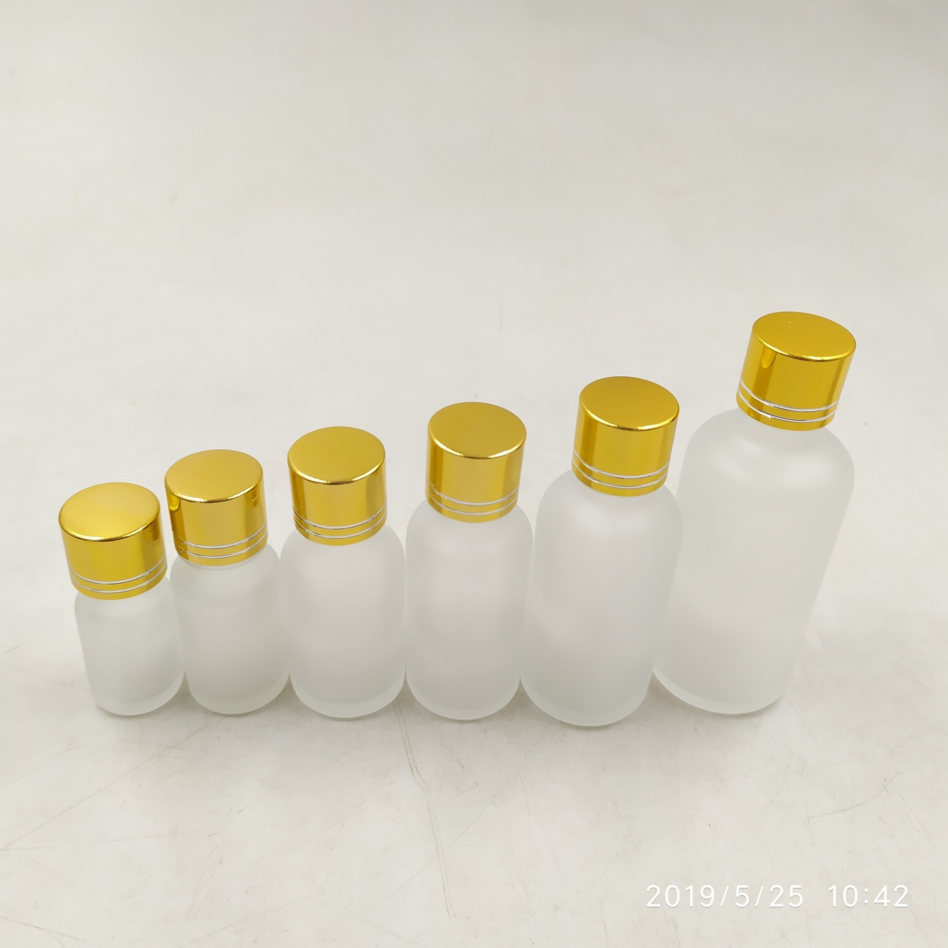 5ml10ml15ml20ml30ml50磨砂玻璃化妆品瓶喷雾滚珠白色蒙砂精油瓶