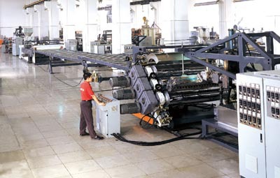 多种材料的塑胶厚板押出机 厂家自产自销 多规格可定制