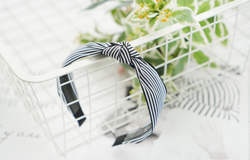 New Blue And White Striped Fabric Headband Wholesale Nihaojewelry display picture 10