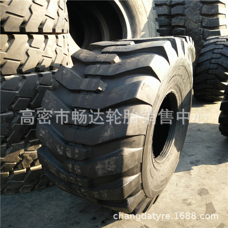 厂家 直供人字花纹  23.5-25 G2花纹   工程机械用轮胎