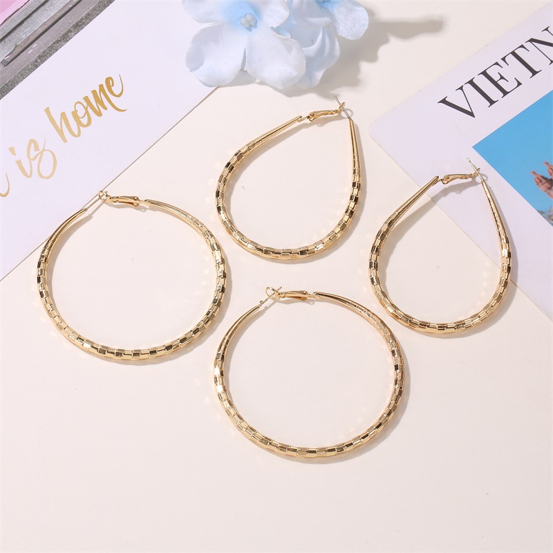 Earrings Simple And Stylish Exaggerated Big Earrings Punk Style Earrings Temperament Earrings display picture 5