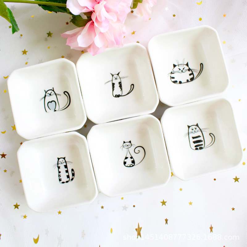 Japanese-Style Square Cute Cat Ceramic Small Dish Kitchen Seasoning Dish Soy Sauce Dish Vinegar Dinnerware Set