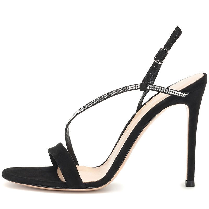 black heels (2).jpeg
