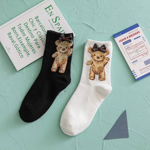 19 new style Japanese bow mid-calf socks cute bear girl socks ins black and white student cotton socks wholesale