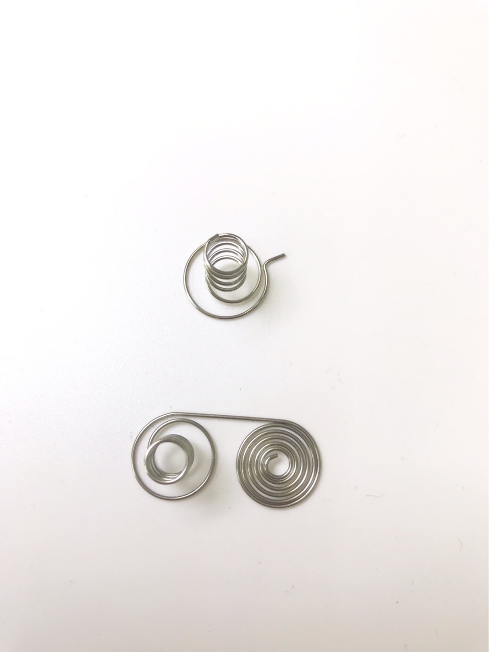 






厂家批发摇控器不锈钢弹簧电池弹簧正负极