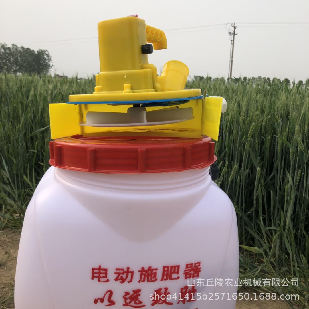 高质量背负式电动施肥器 多用途鱼塘投饵机 稻田颗粒肥料播撒器