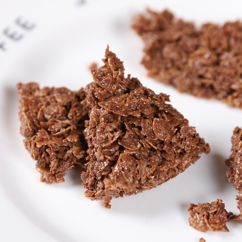 Japanese Chocolate Imported Internet Celebrity Snacks CISCO Nissin Wheat Crisp Chocolate (Milk Original Flavor) Red Batch