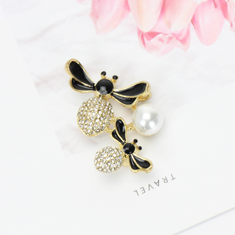 Fashion Animal Brooches Pins Popular Bee Brooches display picture 4