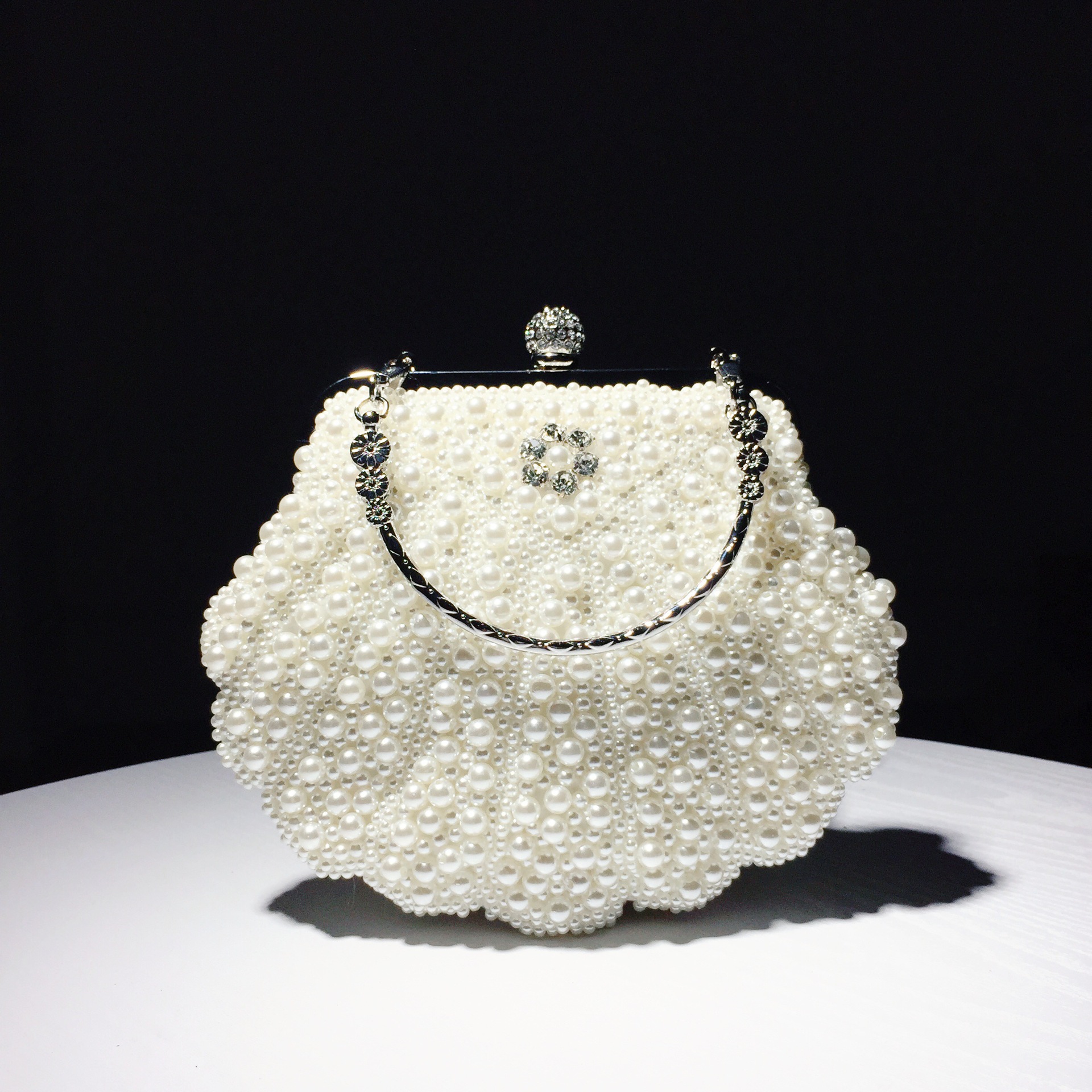 pearl shell clutch