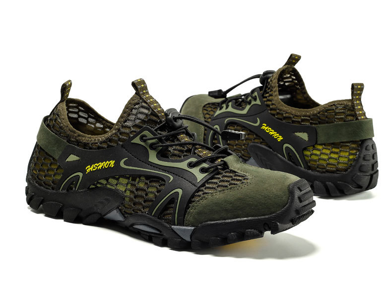 Non-slip rubber outsole detail