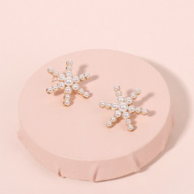 4g Weight No Inlaid Inlay Material Earrings Classification Housewarming, Anniversary, Business, Wedding, Travel, Birthday, Festival Occasion Alloy Material Animal Pattern Women'S Gender Plating Design Gold, Silver Color Korean Swan Pearl Earrings 5