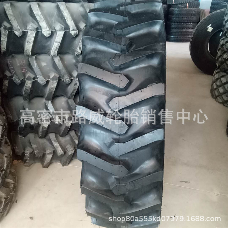 销售 16.9-34R-1 人字轮胎 农用轮胎拖拉机轮胎