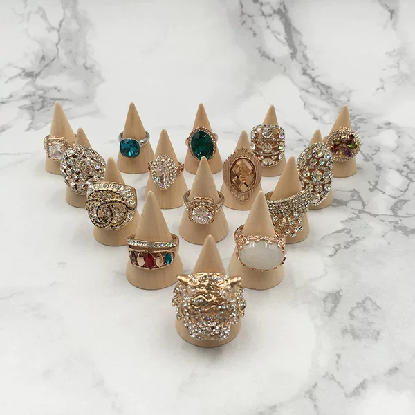 Dongshun Creative Log Cone Ring Display Rack Ring Holder Ring Bracket Jewelry Storage Rack Cabinet Display Rack