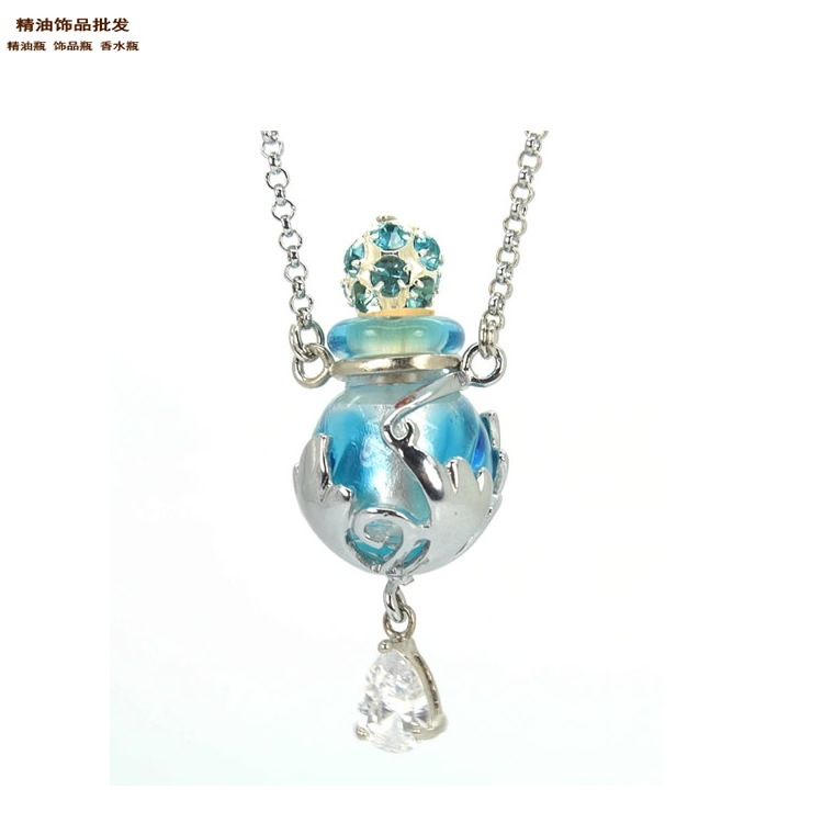 中国精油饰品网幻彩天蓝色瓶流星花园项链吊坠2.jpg