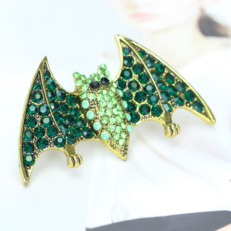 Korean High-grade Bat Brooch Simple Brooch Scarf Buckle display picture 4