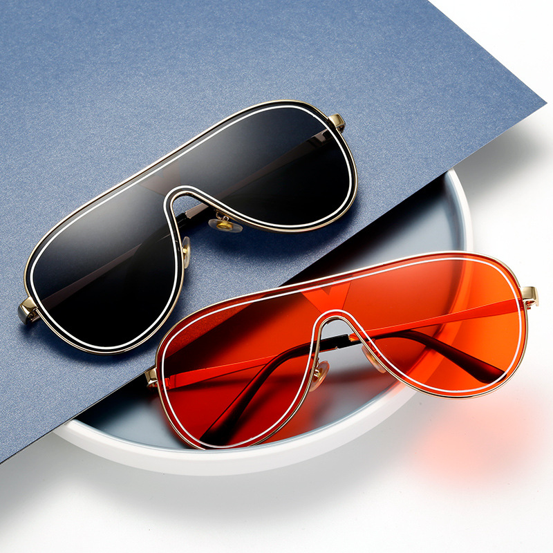 Retro trend glasses solar-powered