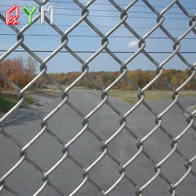 镀锌勾花网菱形丝网围栏学校操场勾花网运动场围栏网厂家外贸出口