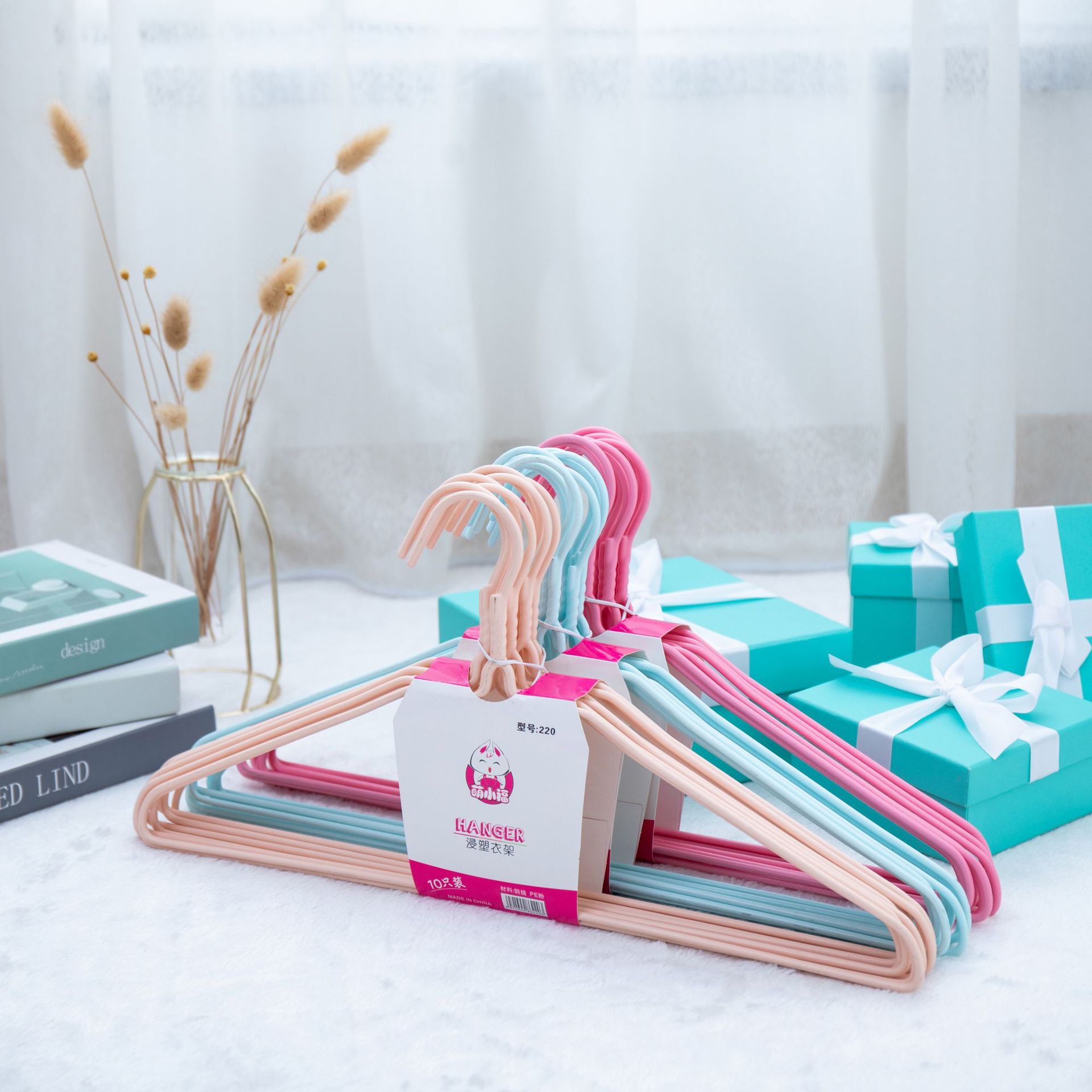 220纯色无痕衣架-红色