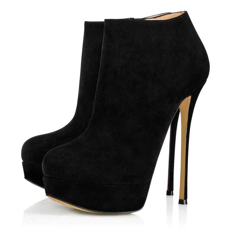 platform black boots (1).jpeg