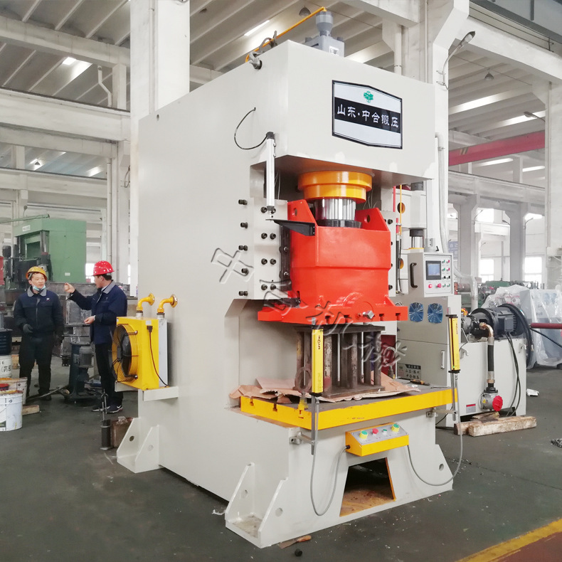 200吨导轨式冲床4