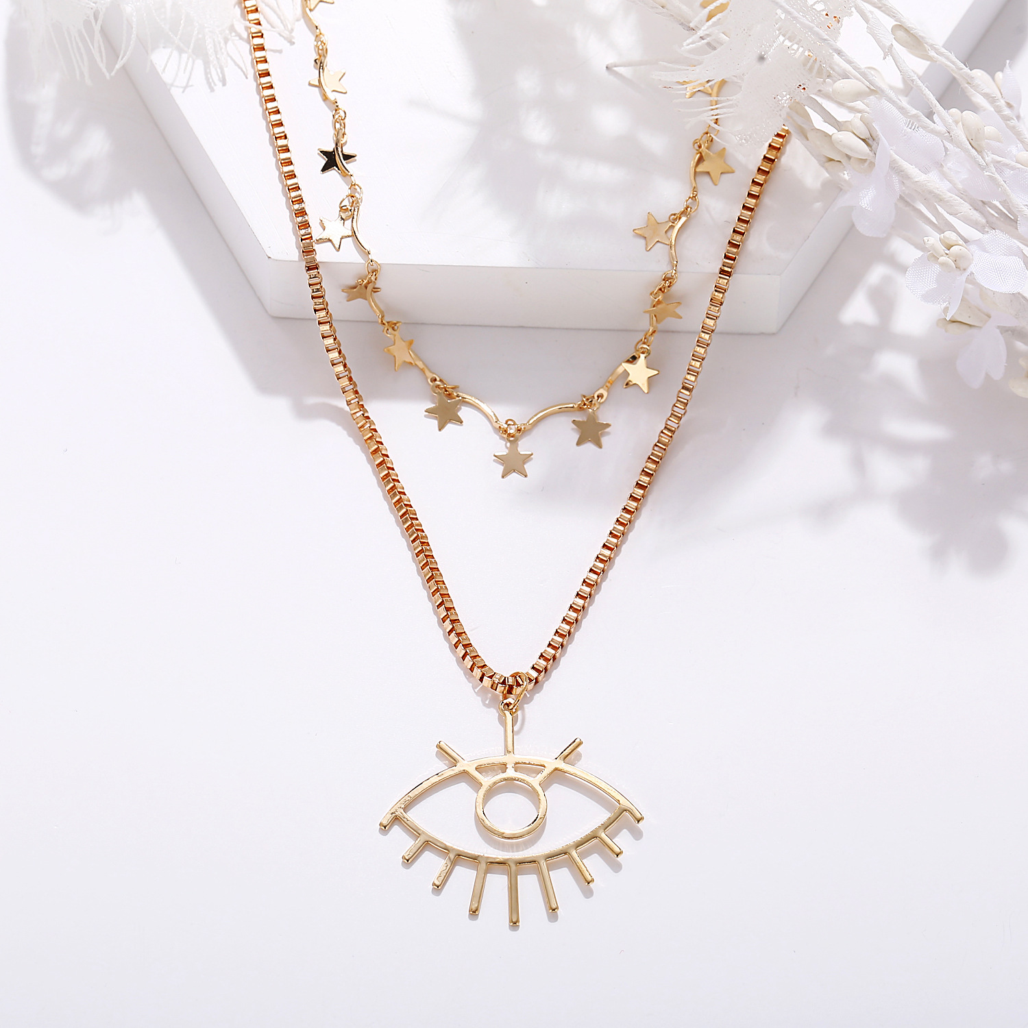 Eye Pendant Multi-layer Necklace Creative Retro Simple Trend Star Clavicle Chain display picture 4