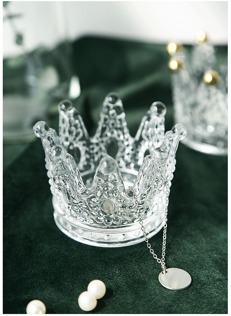 150g Weight 1 Piece Quantity Glass Material Crown Pattern Fashion Style Fashion Geometric Necklace Ring Storage Dish Glass Relief Candlestick Crown Gold Small Ornaments