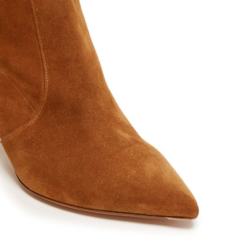 Brown boots (6).jpeg