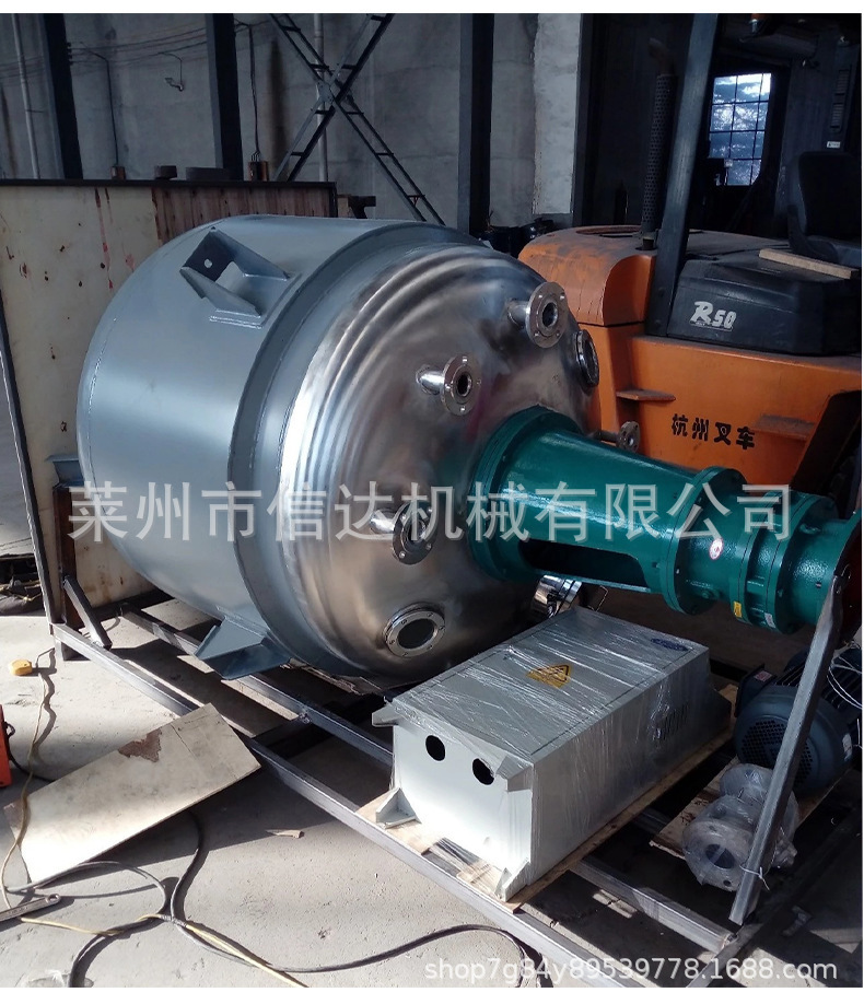 10431800734_1571211537