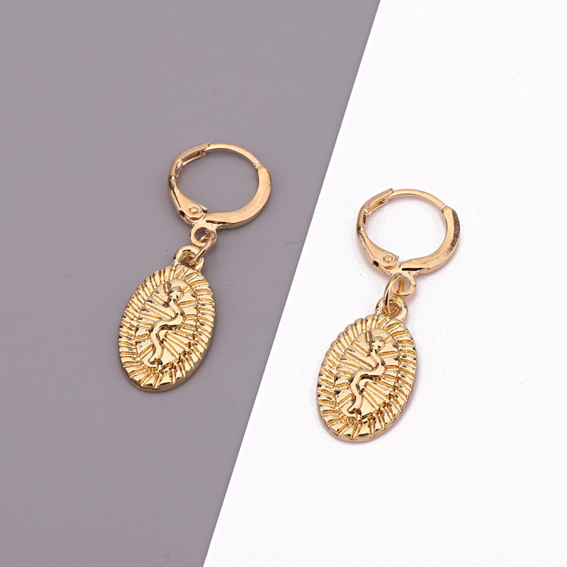 Retro Engraving Snake Oval Pendant Ear Ring Ethnic Wind Punk Ring Earring Wholesale Nihaojewelry display picture 2