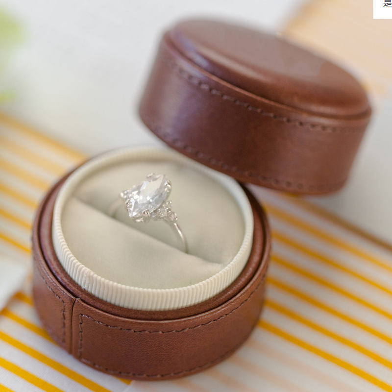时尚皮革戒指收纳盒 PU皮革首饰盒 精致小巧戒指盒 定制logo