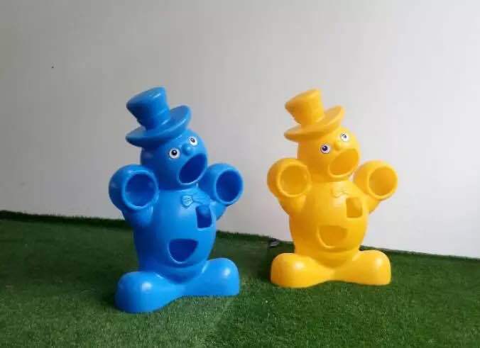 Plastic travel toy for kindergarten