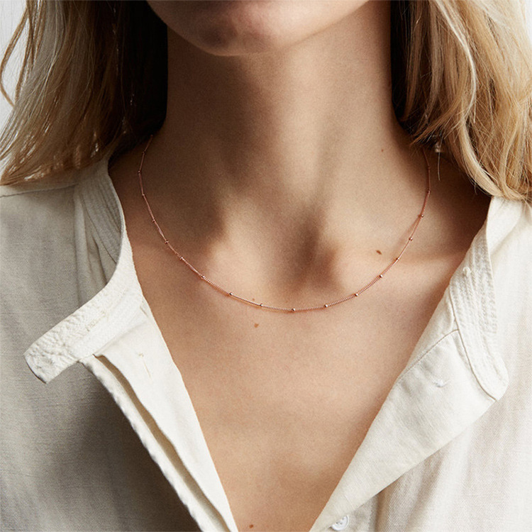 Emanco  Européen Et Américain Nouveau Simple En Acier Inoxydable Collier Femelle Rose Or Clavicule Chaîne Chaîne De Cou En Gros display picture 1