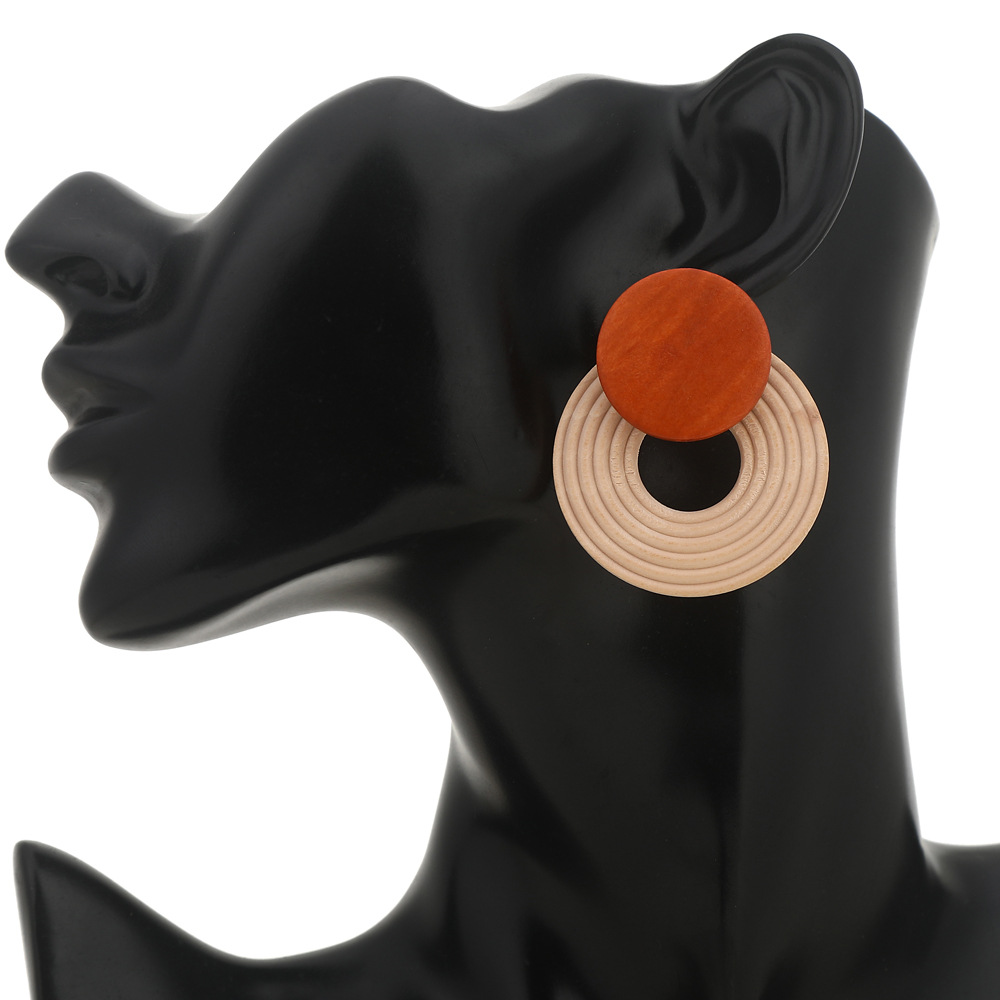 Fashion Circle Wooden Earrings display picture 7