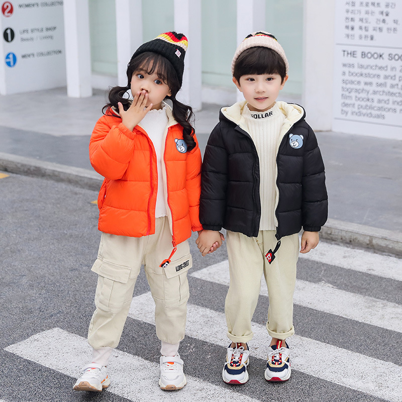 Ropa para niños 2021 Invierno nueva ropa acolchada de algodón chaqueta acolchada de algodón de lana de cordero engrosada para niños chaqueta acolchada de algodón para bebés masculina y femenina entrega de una pieza
