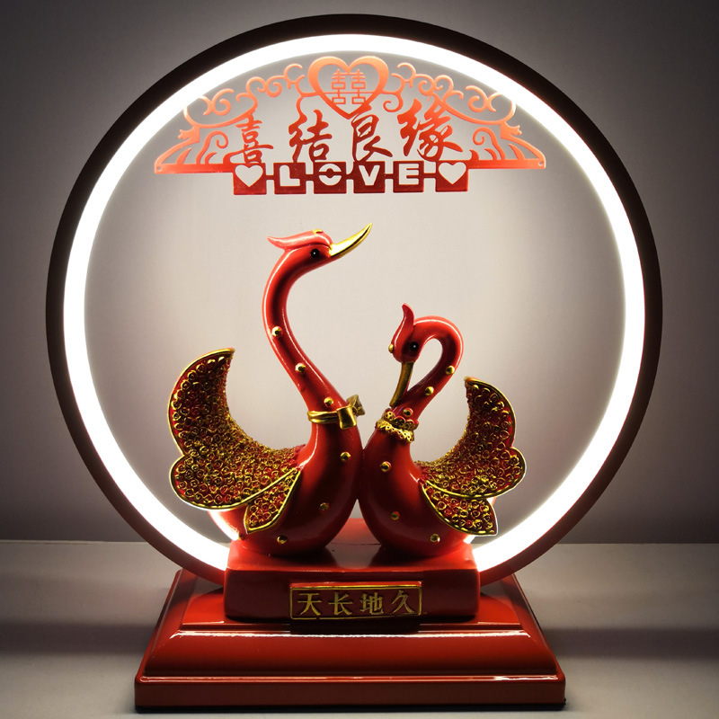 LED三色变光树脂结婚台灯新款创意礼品床头装饰台灯婚庆用品促销