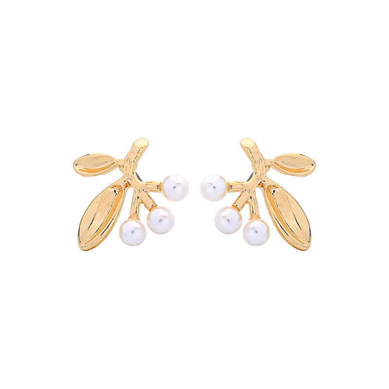 Fashion New Tide Leaf Pearl Earrings display picture 10