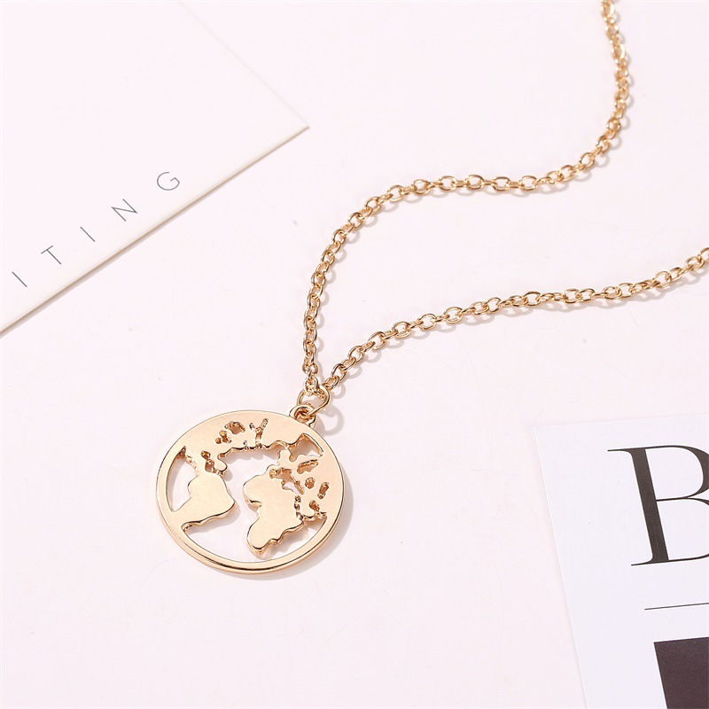 World Map Necklace Couple Pendant Fashion Simple Single Layer Necklace Clavicle Chain display picture 3