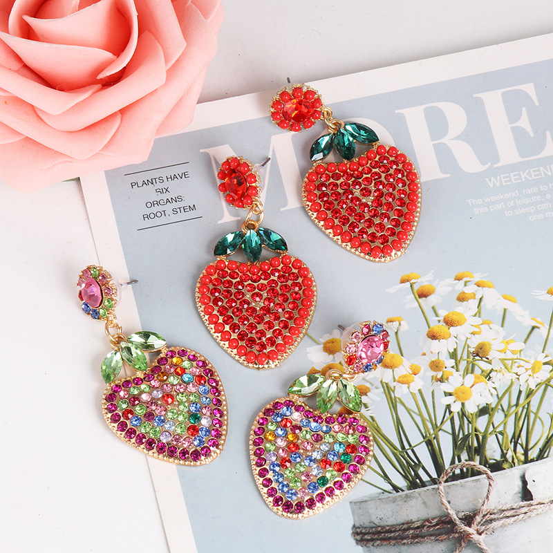 52768 Croix-frontière 2019 Nouvelle Fraise Boucles D'oreilles Trois-dimensions Coréenne Style Emulational Fruits Boucles D'oreilles Mousson D'été Accessoires display picture 2