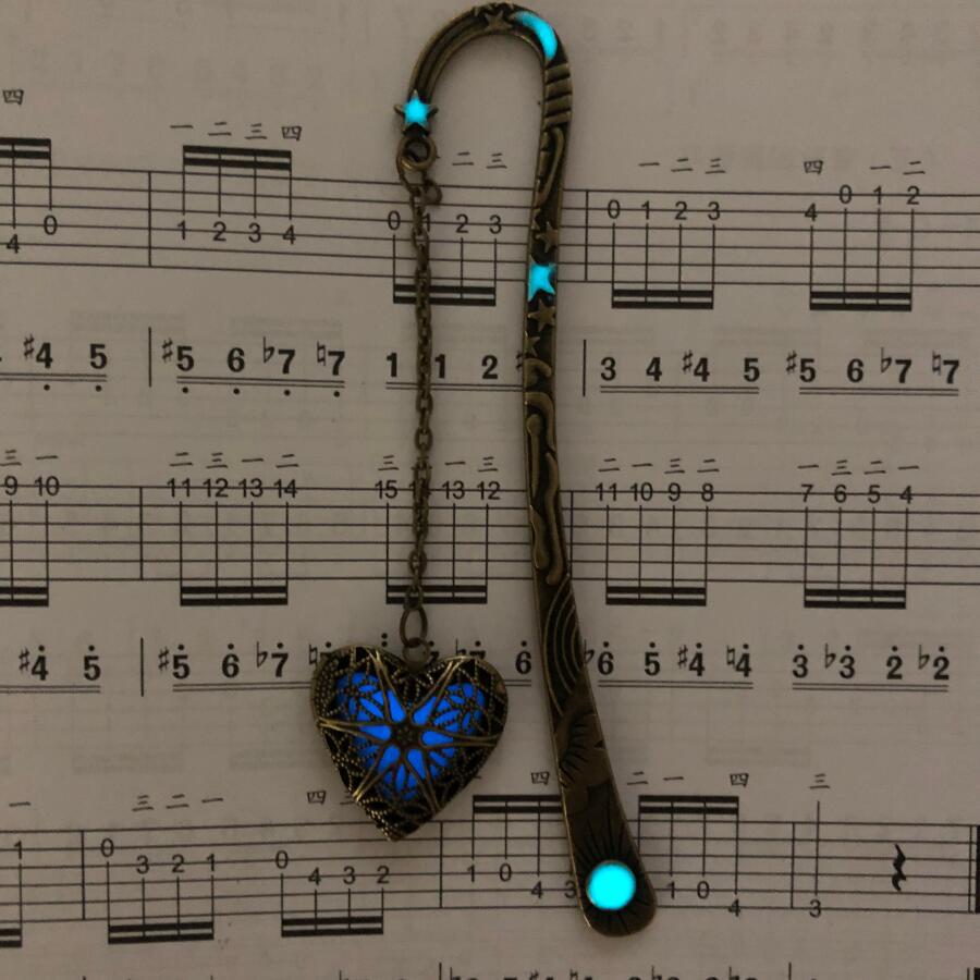 Foreign trade Explosive money Noctilucent Bronze Peach heart-shaped Open With box bookmark Antique Silver luminescence alloy fluorescence Jewelry