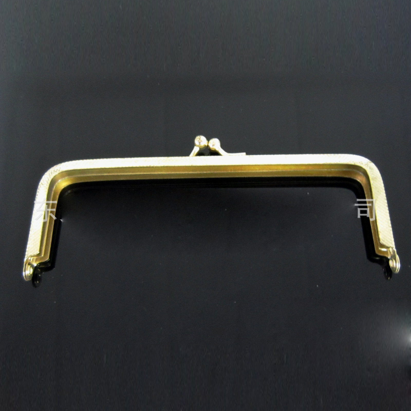 东莞厂家供应优质环保铁线钱包夹子，钱包铰，金色手袋夹，手袋饺