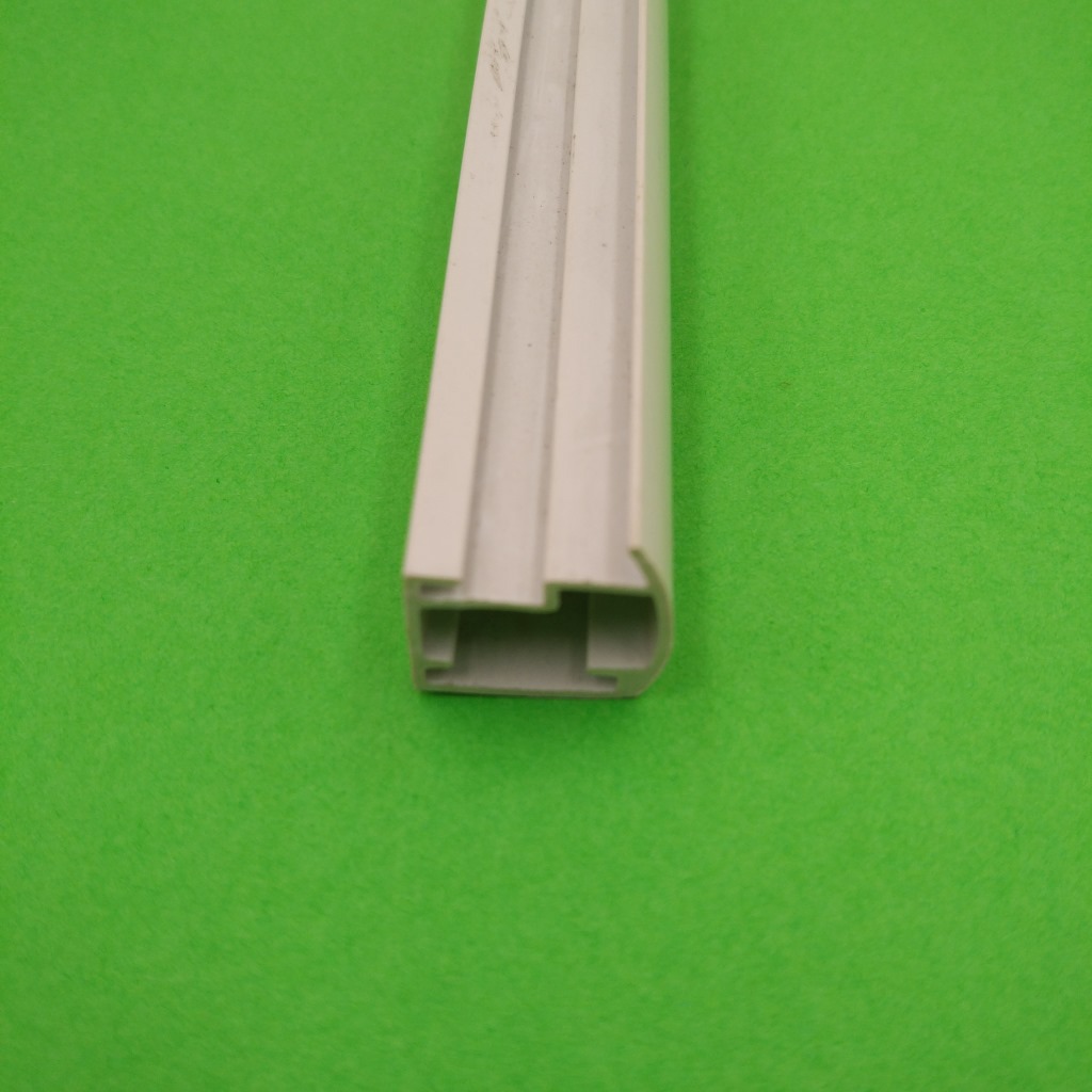 厂家生产PVC 塑料卡槽 PVC窗帘导轨  门窗配件卡套